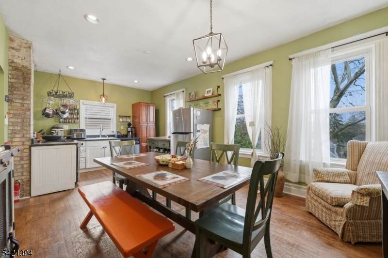 173 Hillside Ave - Photo 1