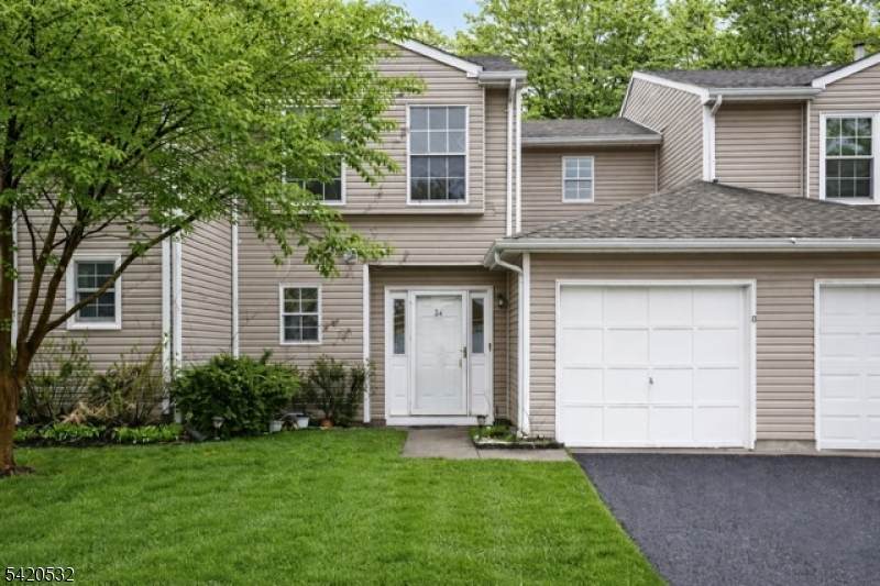 34 S Pointe Cir - Photo 1