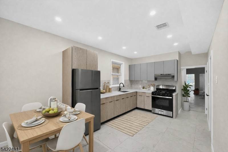 345 Walnut St - Photo 1