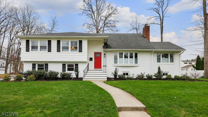 401 Poe Ave - Photo 1