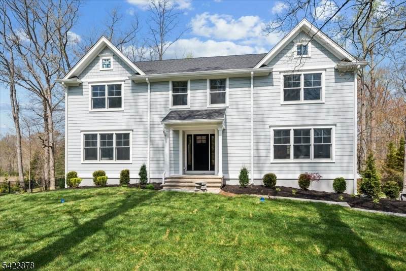 33 Hampton Rd - Photo 1