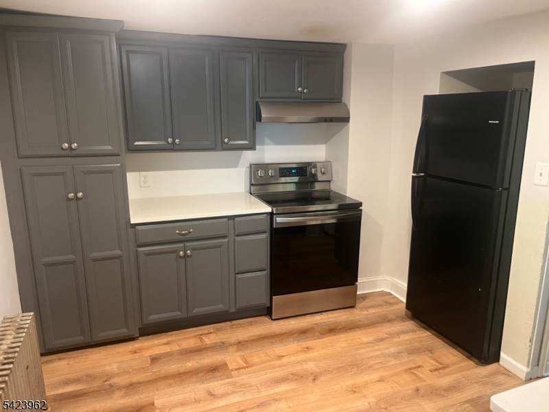 170 Prospect St - Photo 1