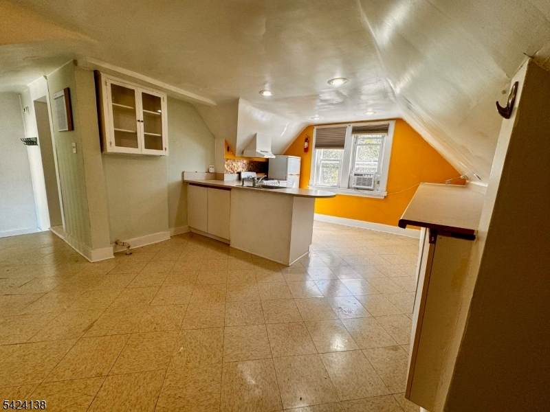 160 Chestnut St - Photo 1