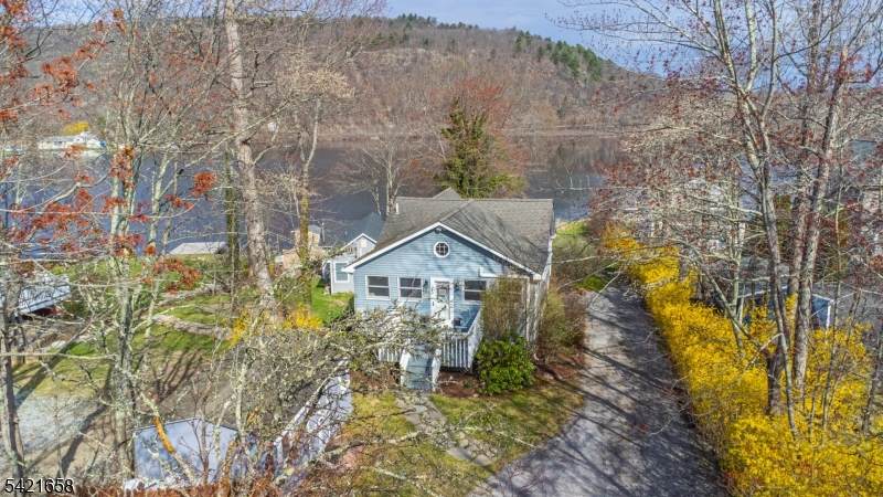 46 Myrtle Ave - Photo 1