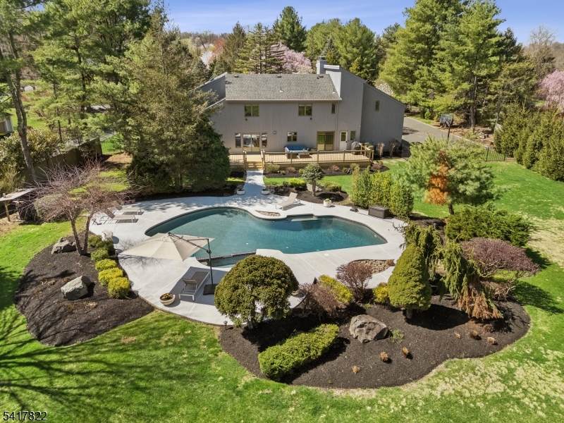 5 Meadow Drive - Photo 1