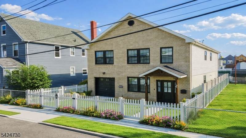 134 Union St - Photo 1