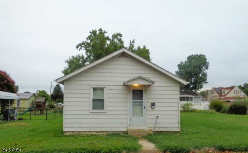 82 Castle Heights Ave - Photo 1