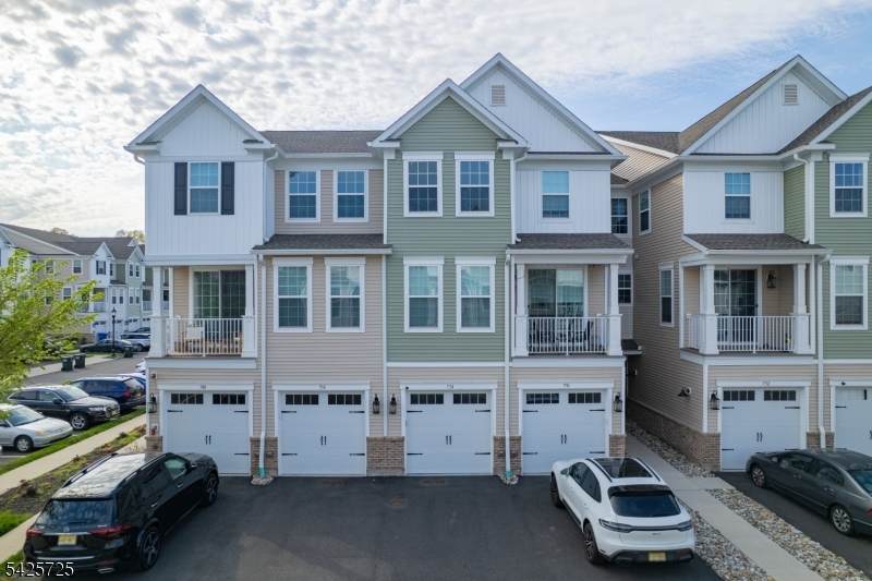 734 Station Rd - Photo 1