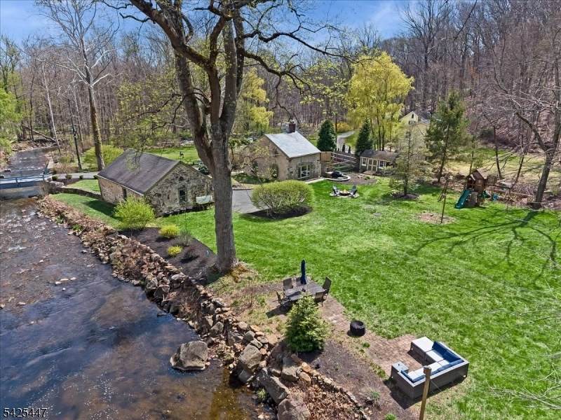2 Mill Rd - Photo 1