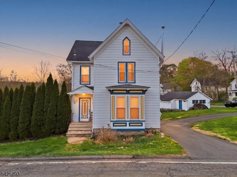 10 Brighton Ave - Photo 1