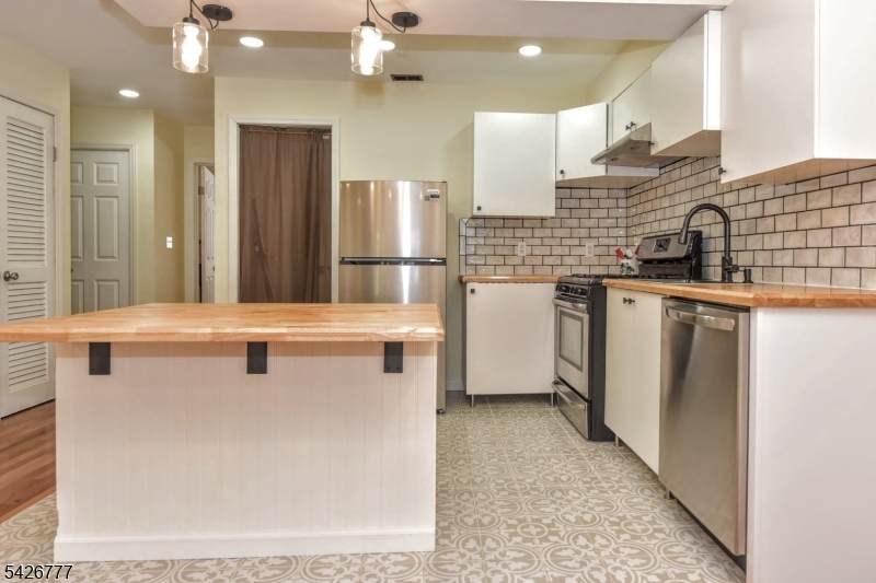 3 Red Lodge Drive - Photo 1