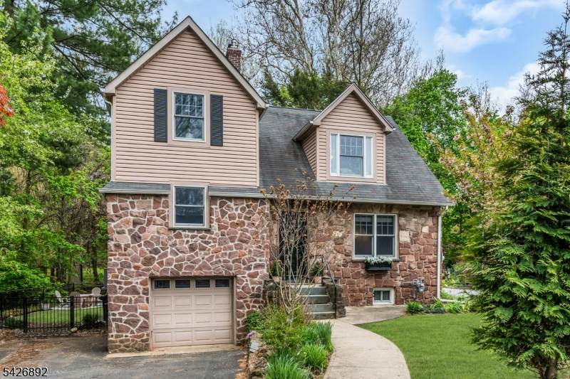 10 Passaic Ave - Photo 1