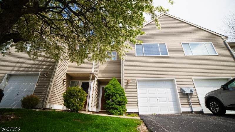 343 Falcon Ridge Way - Photo 1