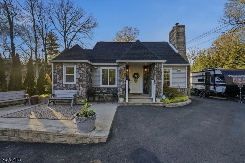 101 Pitney Rd - Photo 1