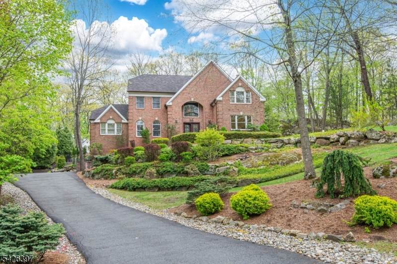 11 Surrey Ln - Photo 1