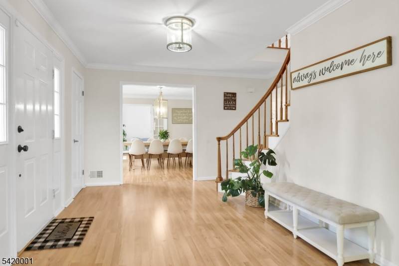 16 Lenape Ct - Photo 1