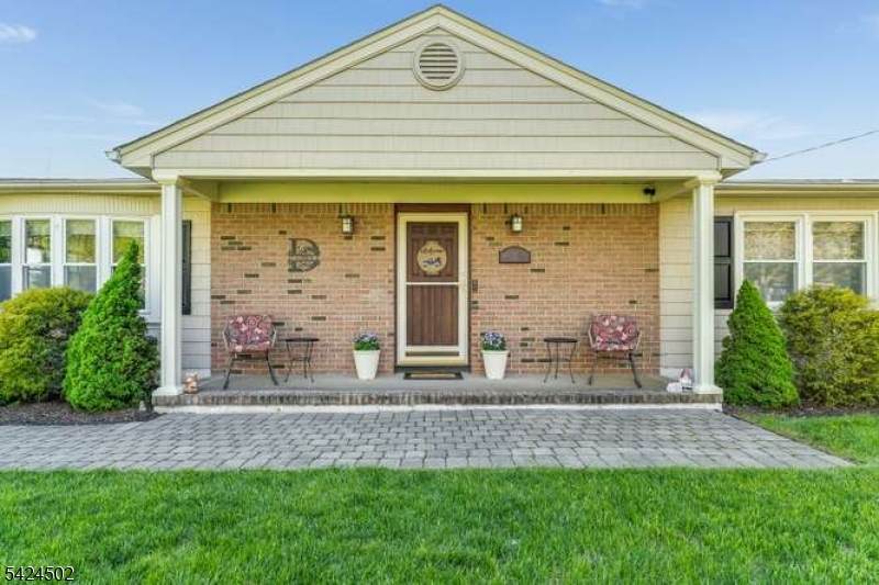 58 Dewey Ave - Photo 1