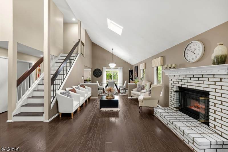 45 Ditmars Cir - Photo 1