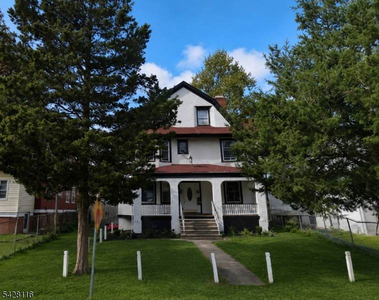 127 S Burnett St - Photo 1
