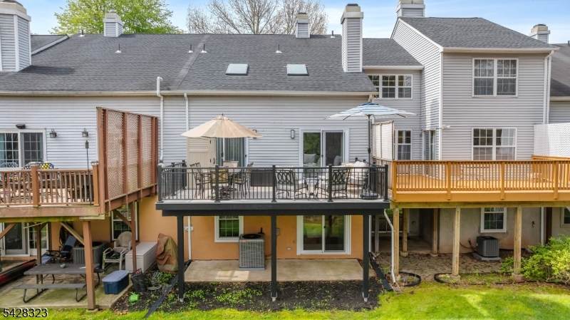 https://bt-photos.global.ssl.fastly.net/gsmls/orig_boomver_2_4024580-2.jpg