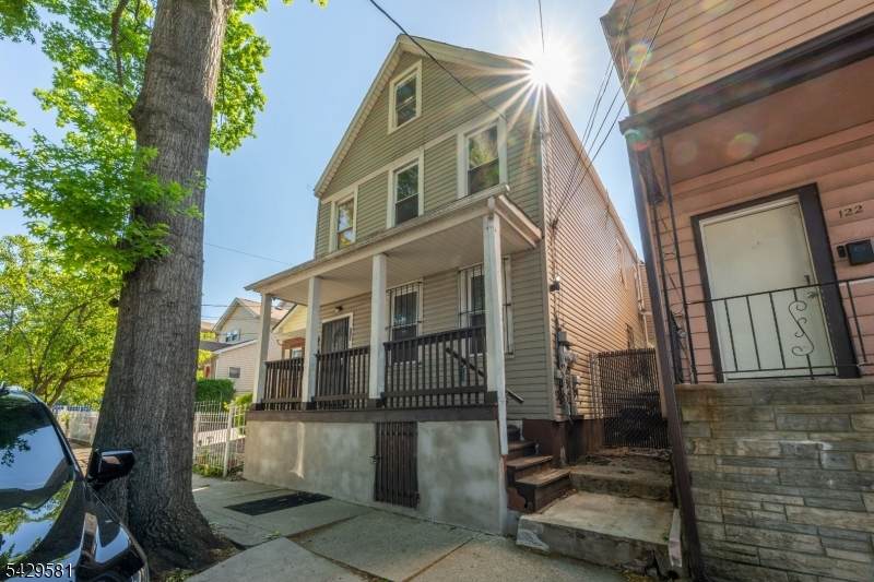 120 Sunset Ave - Photo 1