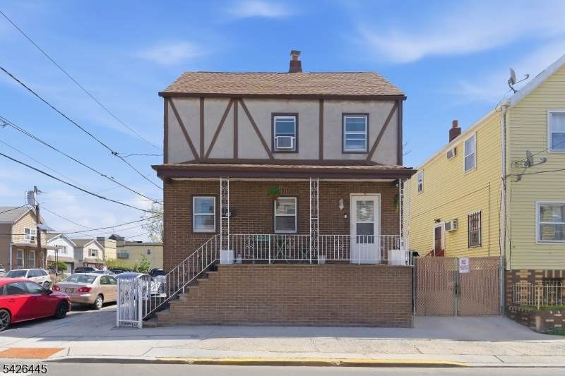 43 Bank St - Photo 1