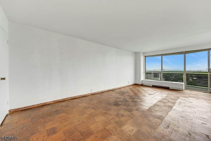 2077 Center Ave - Photo 1