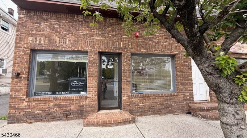 43 Washington St - Photo 1