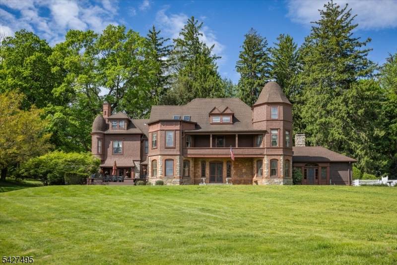 230 Mendham Rd - Photo 1
