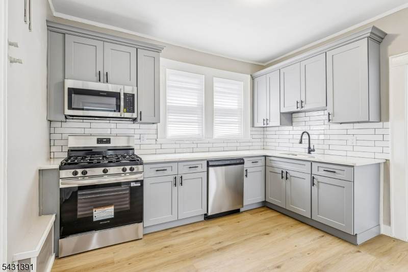 301 E 9Th Ave - Photo 1