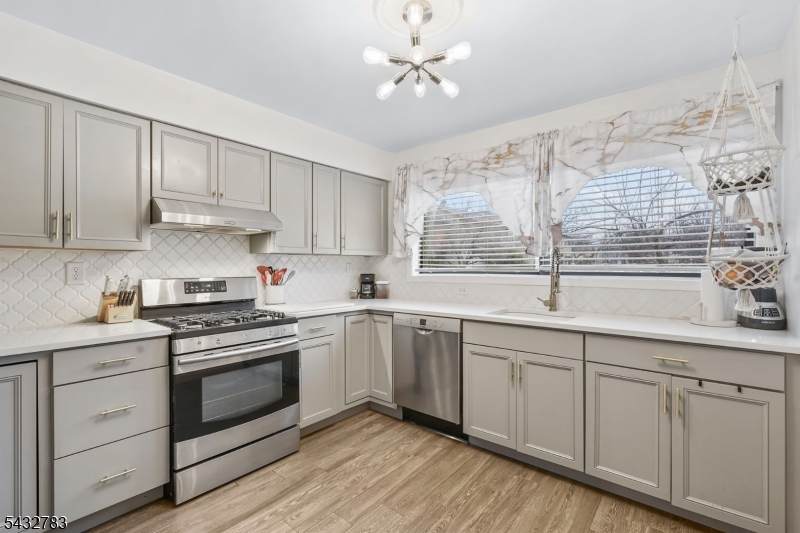 424 Tall Oak Ln - Photo 1