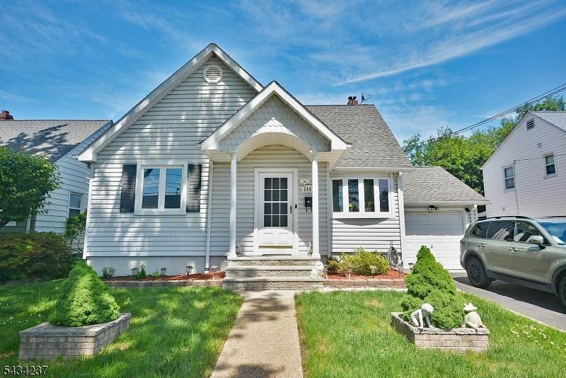 2463 Dorchester Rd - Photo 1
