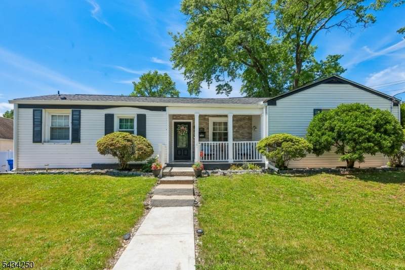 141 Grant Ave - Photo 1