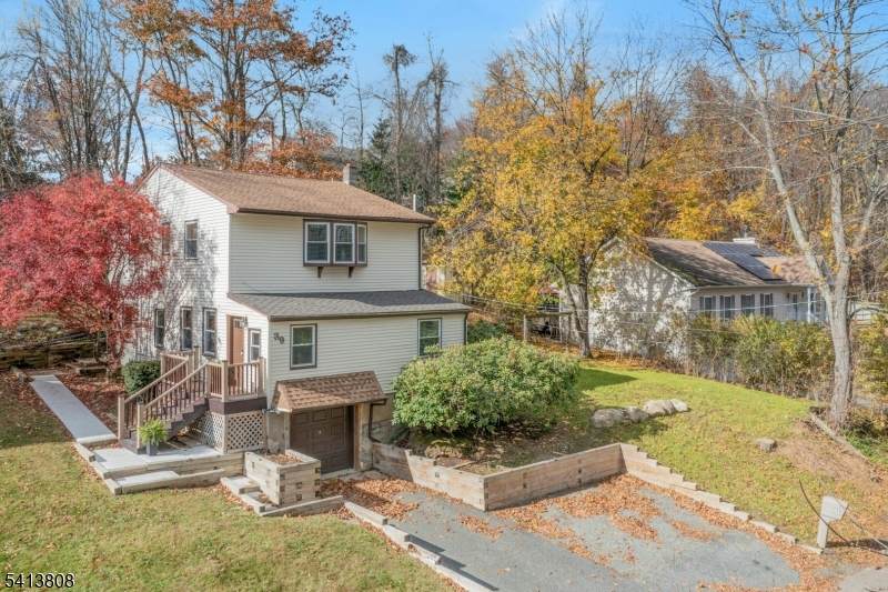 39 Delaware Rd - Photo 1