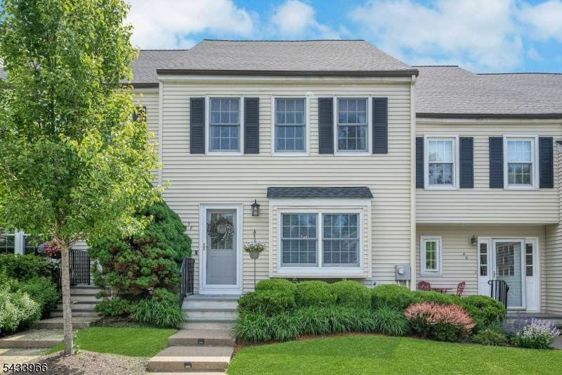 38 Essex Dr - Photo 1