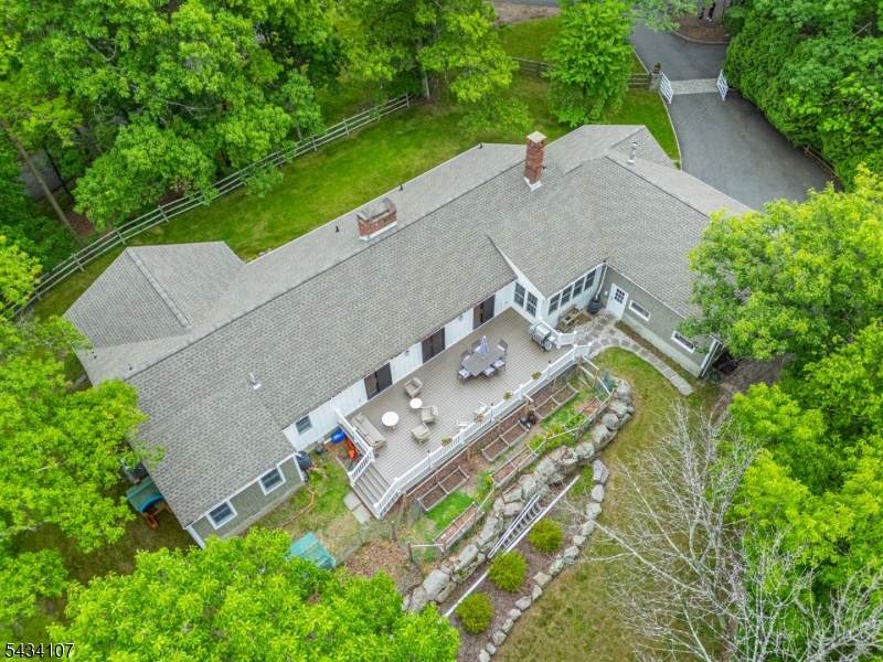 724 Ridge Rd - Photo 1