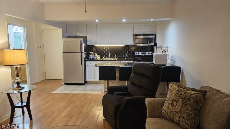 255 Tucker Ave - Photo 1