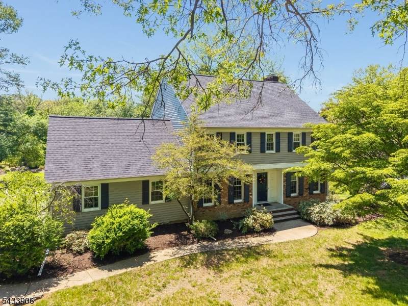14 Lexington Rd - Photo 1