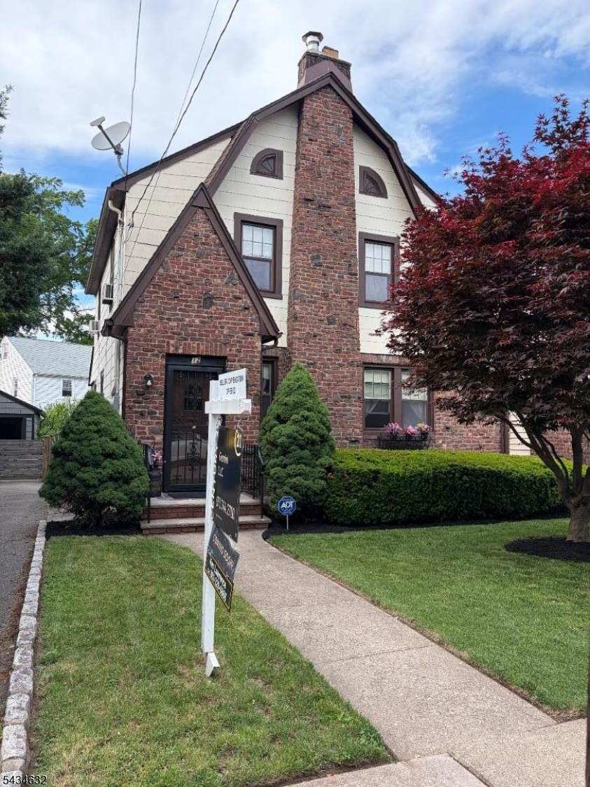 12 Ferncliff Rd - Photo 1