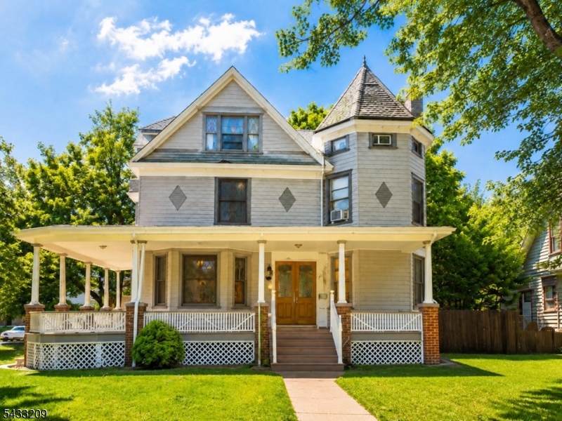 3 Myrtle Ave - Photo 1