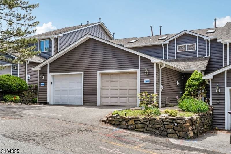 304 Heights Dr - Photo 1