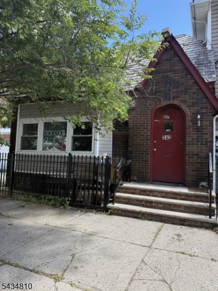 340 S 10Th St - Photo 1