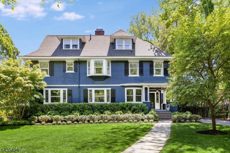 162 Union St - Photo 1
