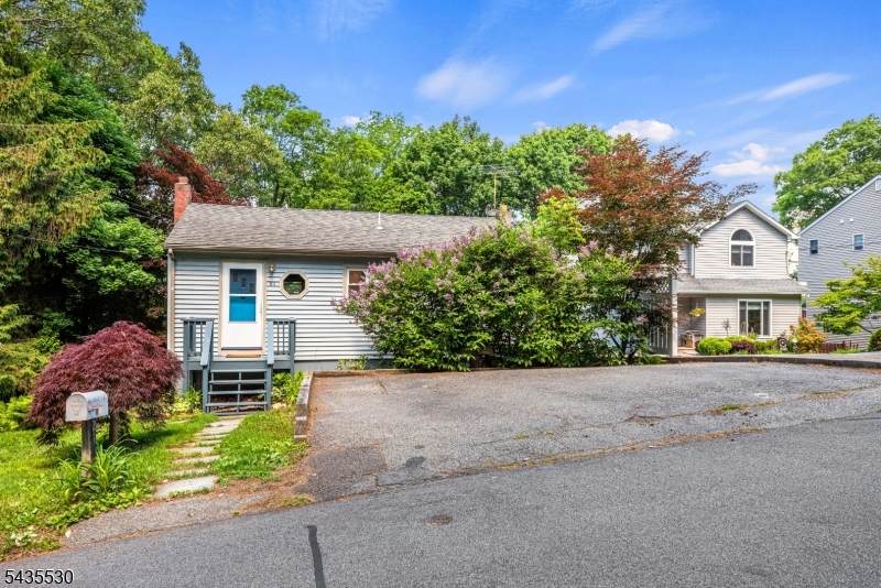 21 Ford Rd - Photo 1