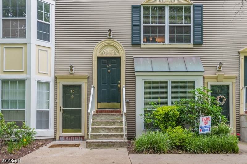 69 Heritage Ct - Photo 1