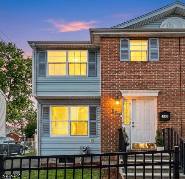 551 15Th Ave - Photo 1