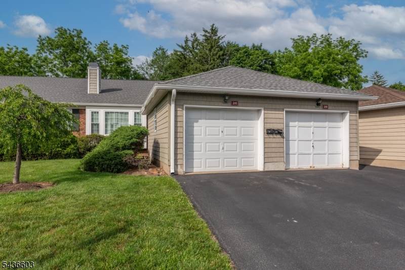 28 Brandywyne Dr - Photo 1