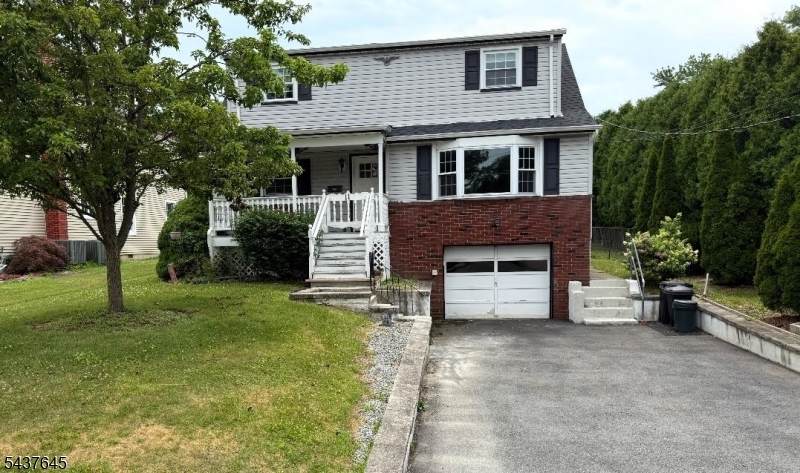 11 Garfield Ave - Photo 1