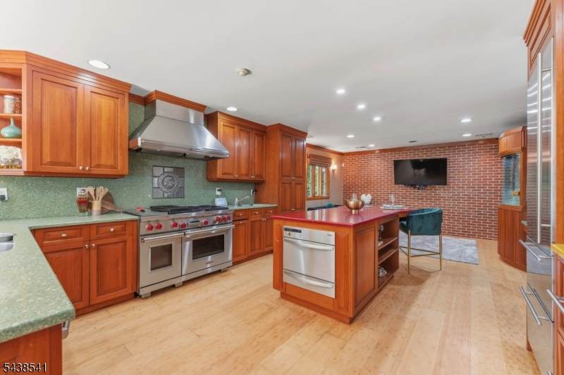 486 Summit Rd - Photo 1
