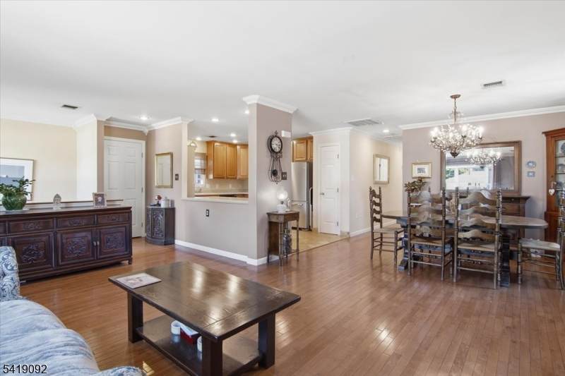7 Strickland Ave - Photo 1